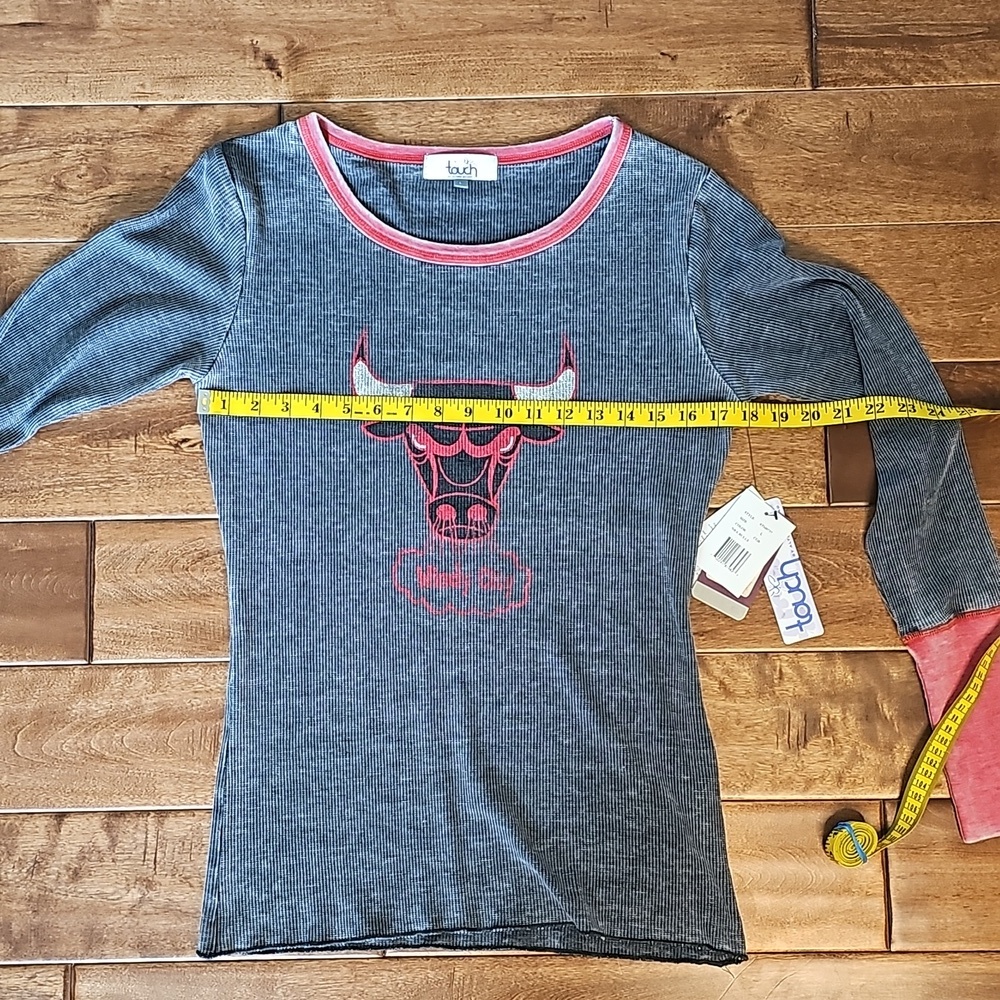 NWT: Chicago Bulls thermal shirt size L - Picture 12 of 14